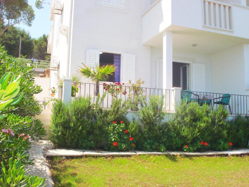 Sea Star Apartment Sutivan Esterno foto